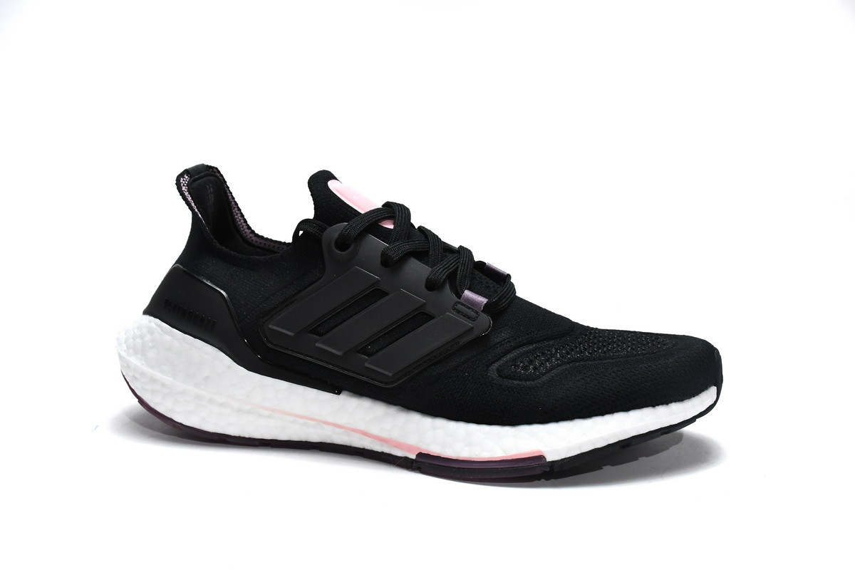 Tênis Adidas UltraBoost 22 - Preto Branco e Roxo - Feminino - TAM 34